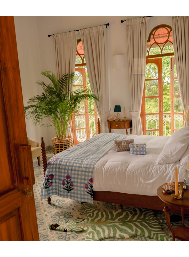 Iris Table Cloth 160 cm x 350 cm Doing Goods