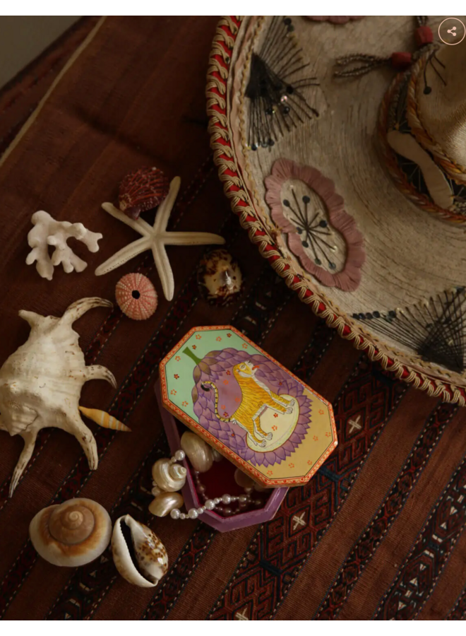 Very Berry Tiger Box Large Doing Goods