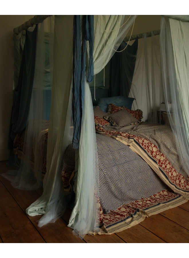 Rumi Double Throw in Tote Bag 240x280 cm. Doing Goods