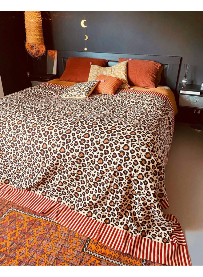 Leopard Double Throw in Tote Bag 240x280 cm. Doing Goods