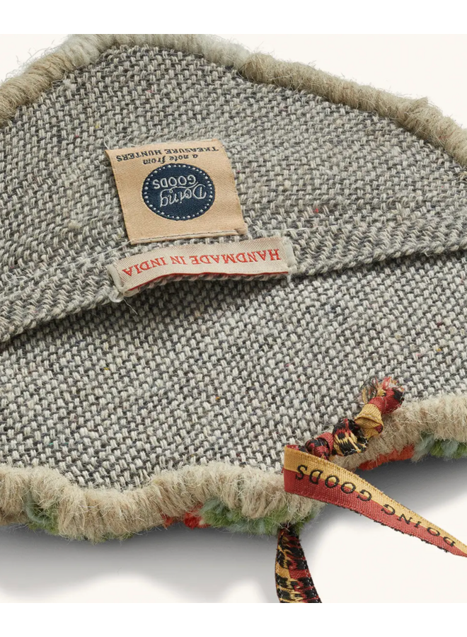 Floral White Tiger Gift Hanger Doing Goods