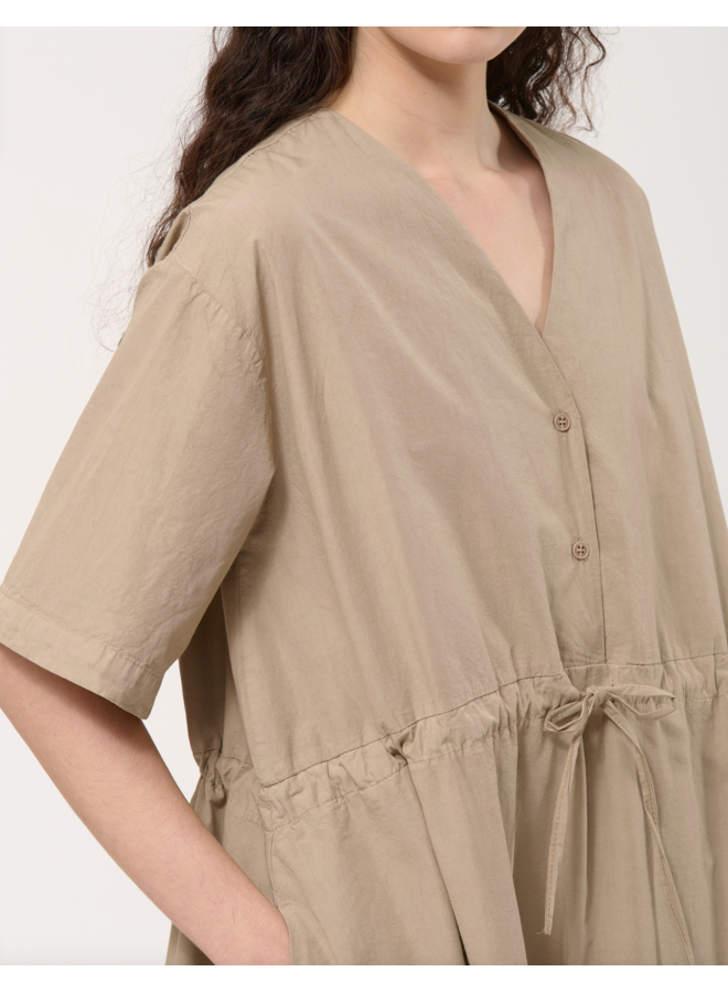 HL-RO-LEONA-O  Robe Beige Humility