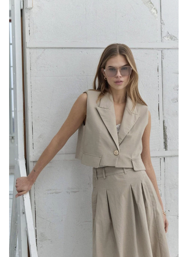 LeilaCC Linen Crop Vest Bisquit Co'Couture