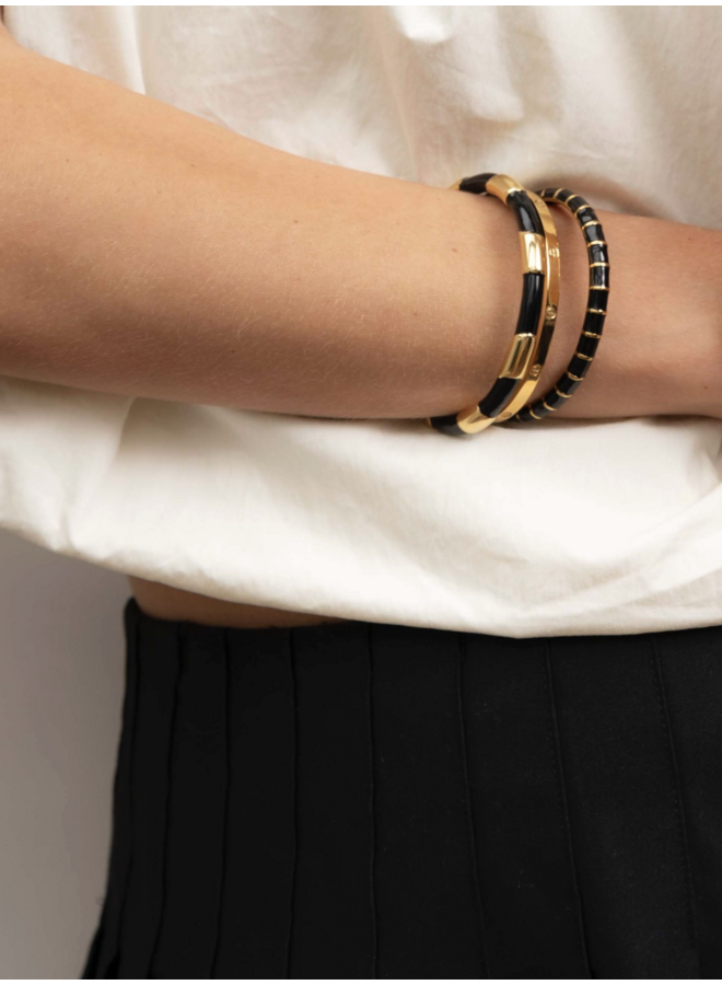 Ellen Beekmans Gladde ovale bangle met patroon