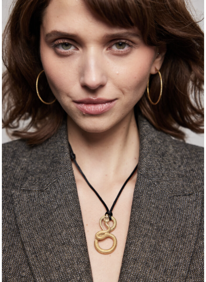 Ellen Beekmans Ketting met gouden snakehanger