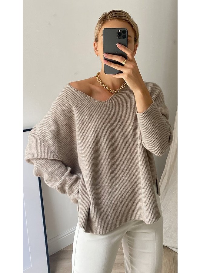 8.00pm Sweater - Camel