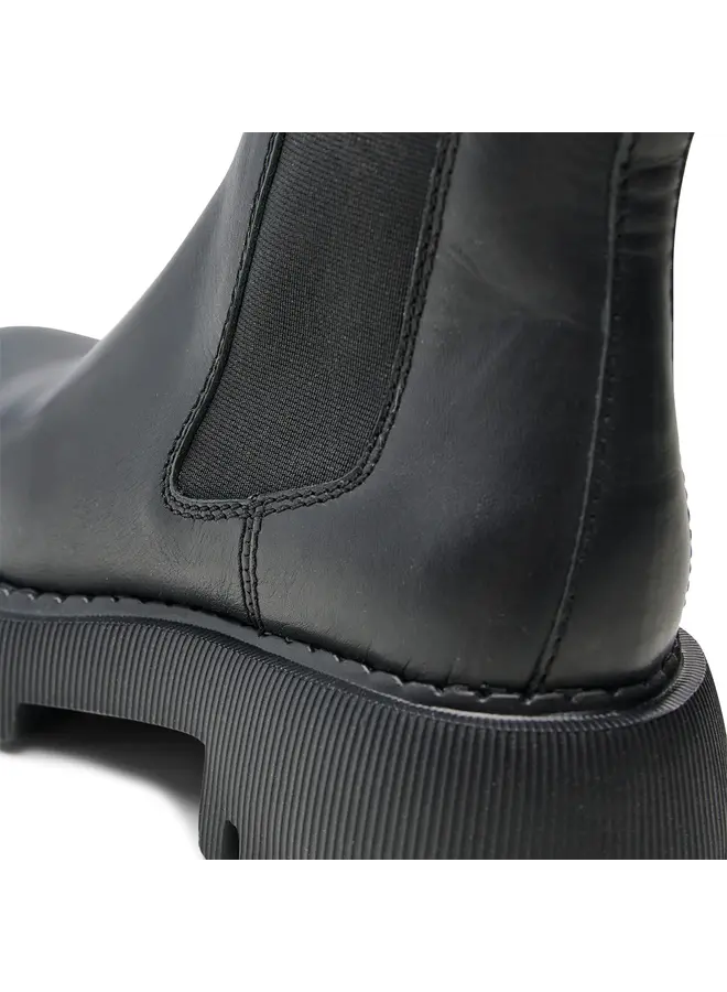 Posey Chelsea Boot - Black