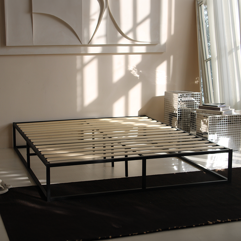 2-Persoons Luxe Metalen Bedframe Zwart 160x200 cm - Inclusief Topper Dekbed-Discounter.nl