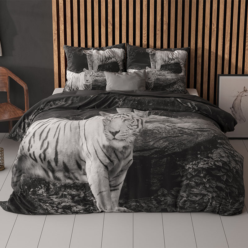 Sleeptime Tigers Grey - Dekbedovertrekset - Tweepersoons - 200x200/220 + 2 kussenslopen 60x70 - Grijs