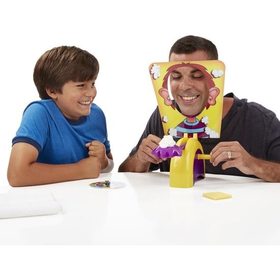 Hasbro Pie Face - Gezelschapsspel Taart in je gezicht