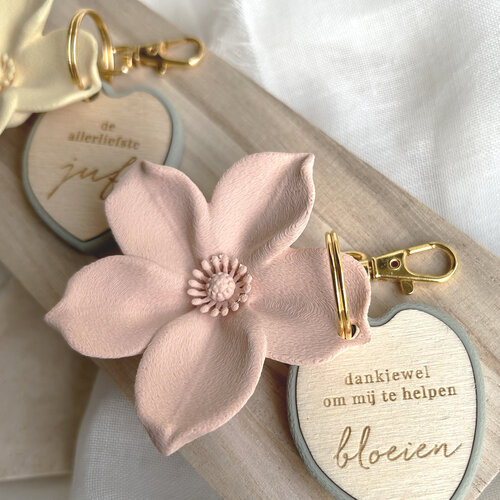 Gepersonaliseerde bloemensleutelhanger Gepersonaliseerde bloemensleutelhanger