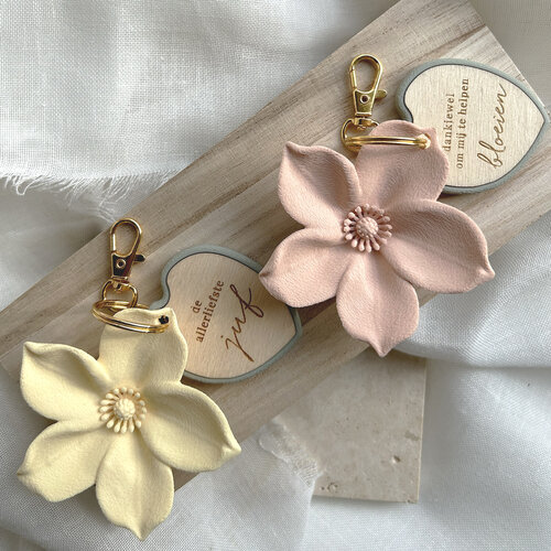 Gepersonaliseerde bloemensleutelhanger Gepersonaliseerde bloemensleutelhanger