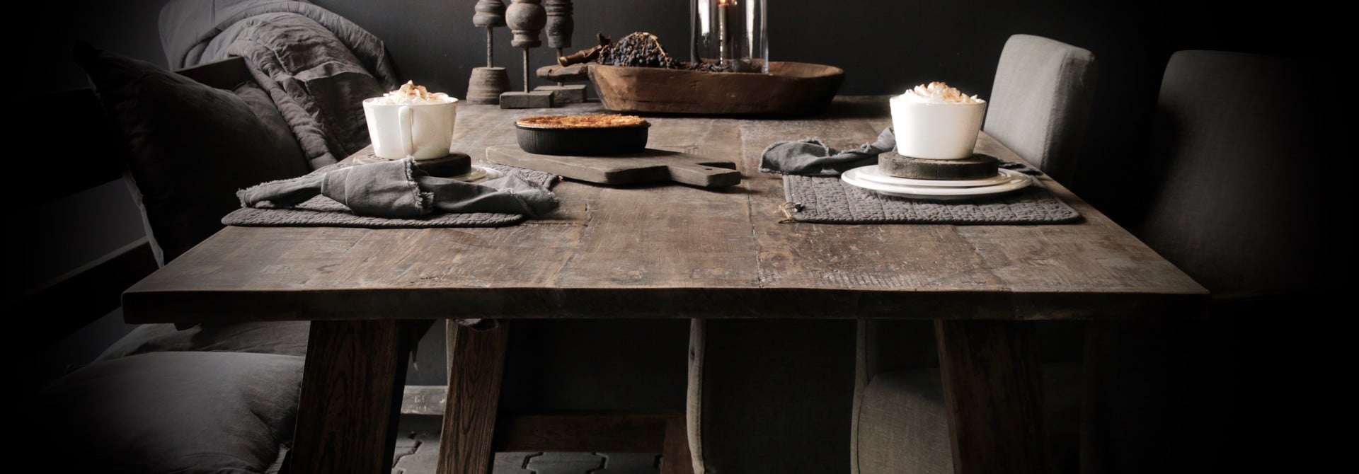 Esstische im Landhausstil | Authentische Esstische aus Holz