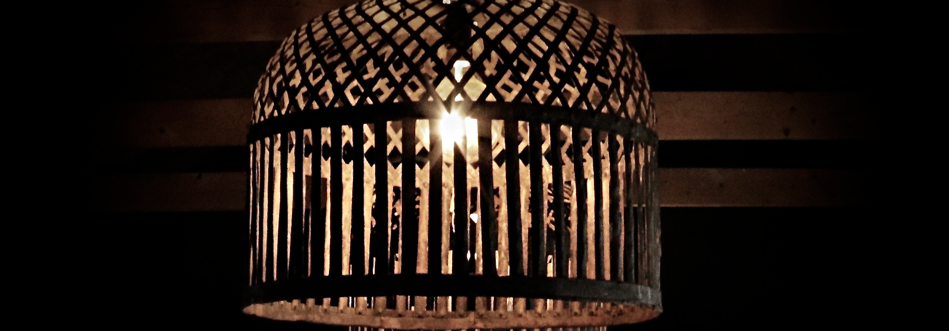 Pendant Lights & Chandeliers | Hoffz, Aura Peeperkorn, Frezoli & Luksa