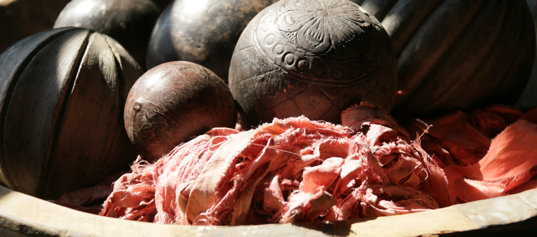 Houten,leren & Ijzeren Ballen