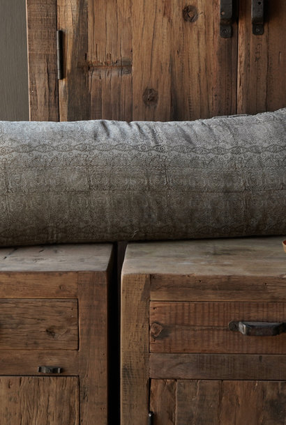 Velours , velvet kussen in de kleur olive