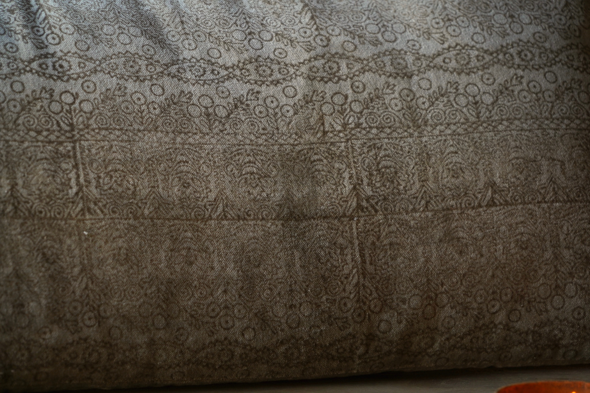 Velours , velvet kussen in de kleur olive-3