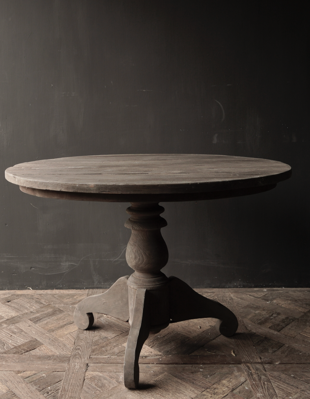 Tough robust round dark wooden table 120ø and 130ø-3