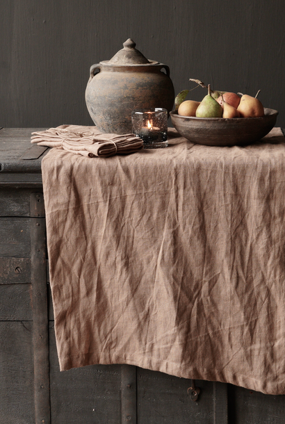 8 servetten en 2 lopers licht verkleurd Stoere Amber kleur  linnen  Runner/Tafelloper