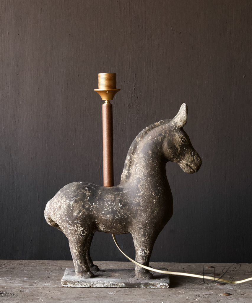 Table lamp made of clay horse handmade-6