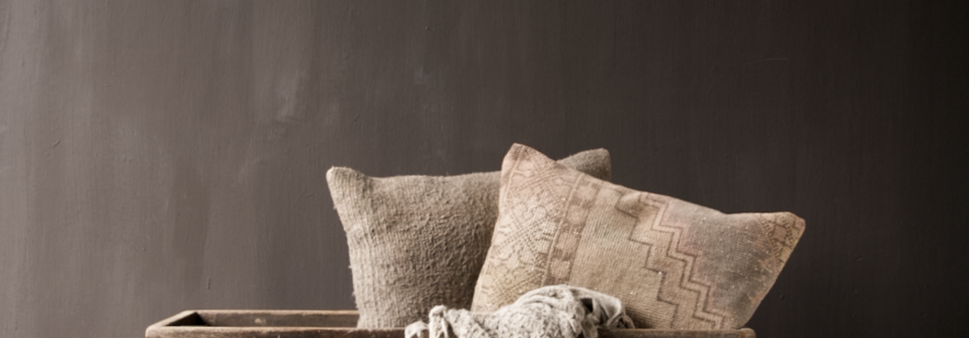 Authentieke oude houten kist