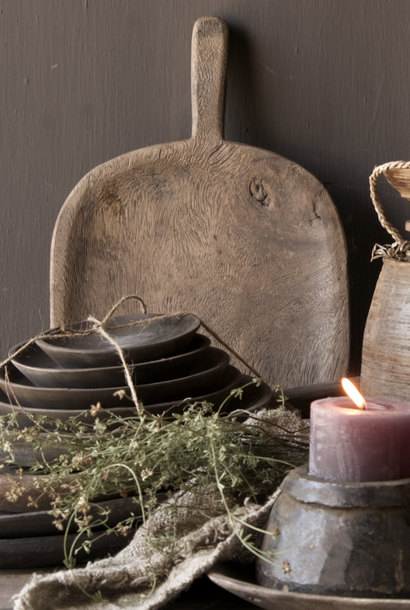 Set of 5 dark wooden plates