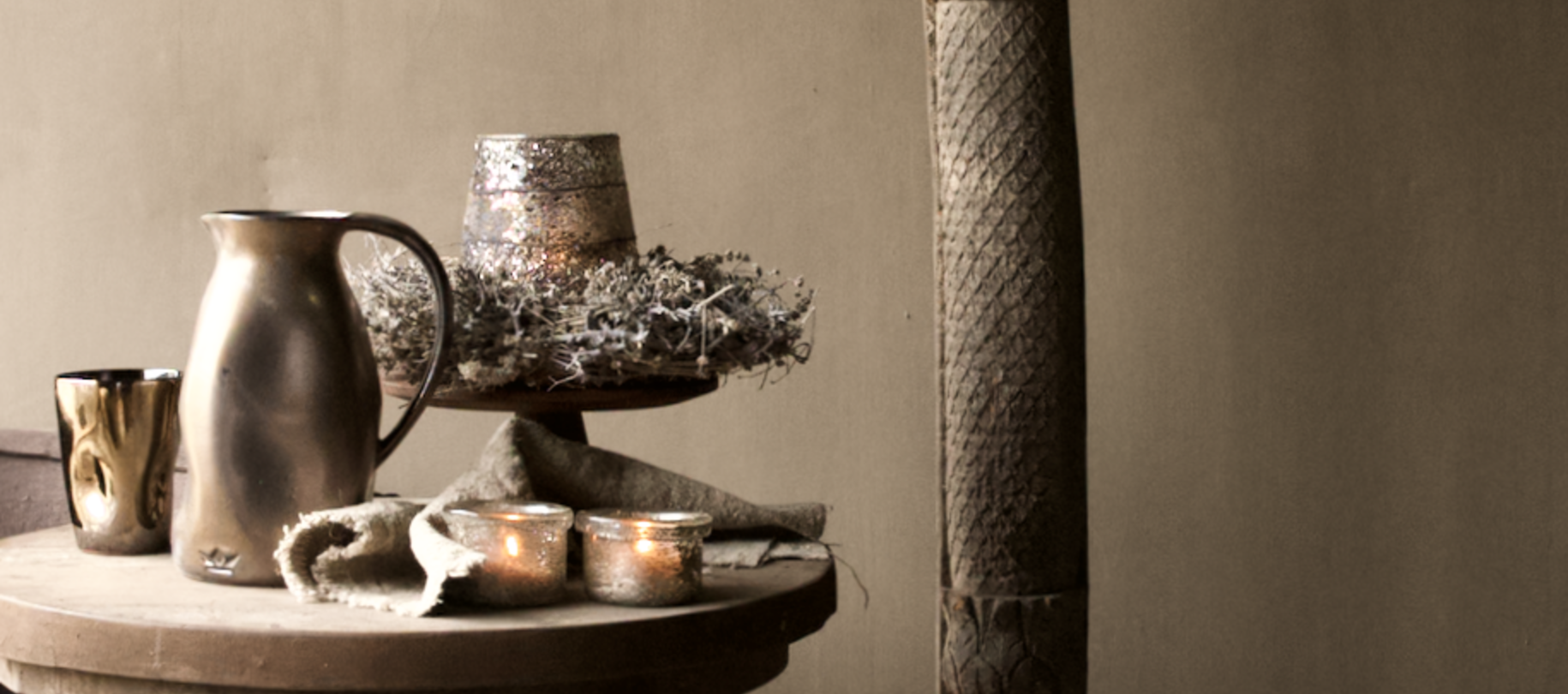 Antiek houten pilaar