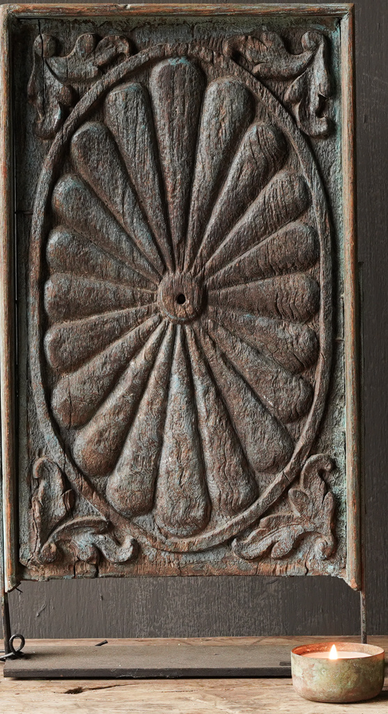 Old Ornament on iron stand-2