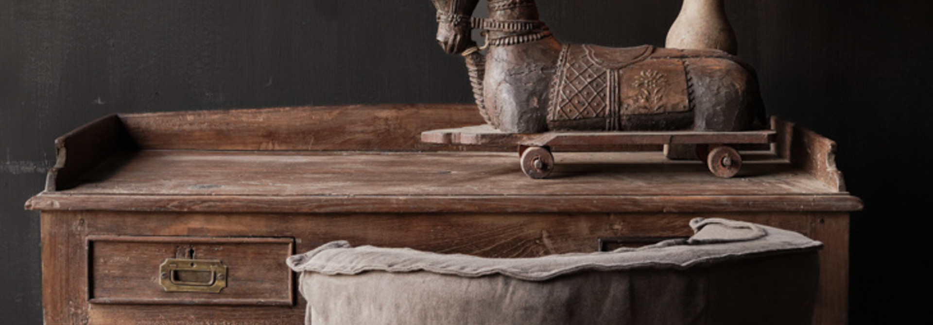 Authentiek Uniek oud Bureau/Buro Muurtafel