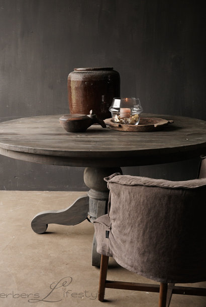 Stoere  ronde tafel gemaakt van oud gebruikt hout  ø160