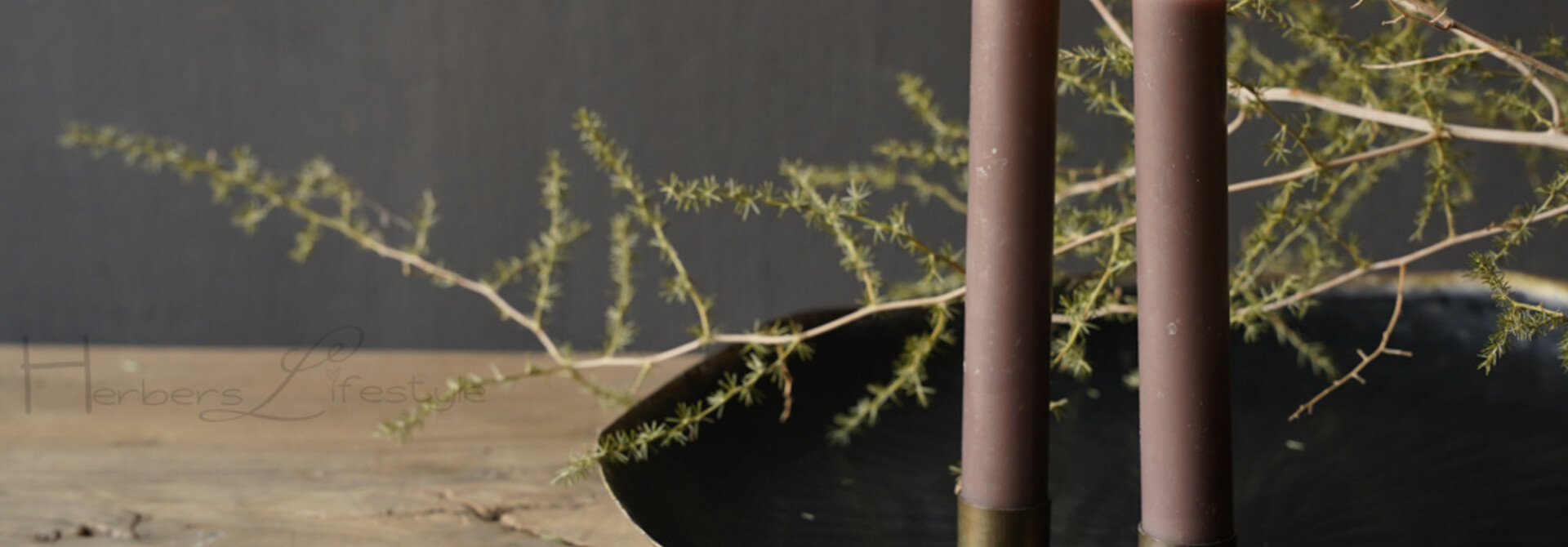 magnetic candle holder for dinner candle