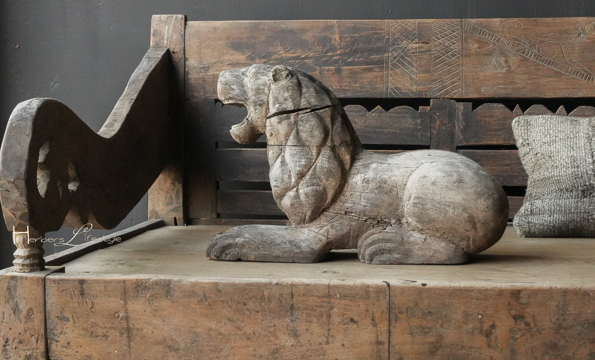 Einzigartiger antiker Holzlöwe-4