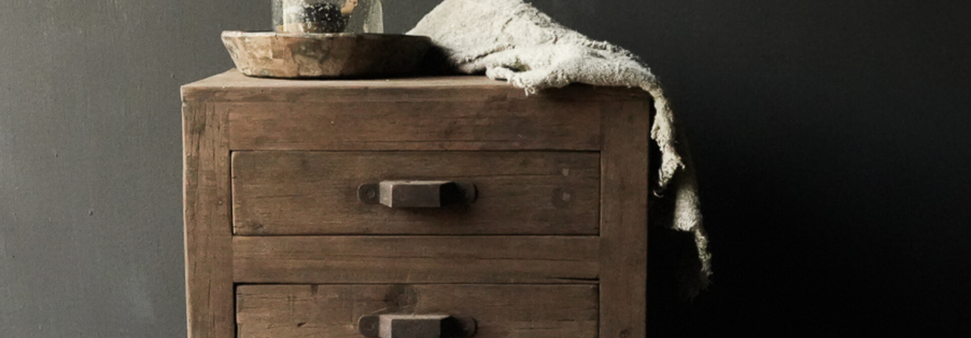 Oud driftwood houten lade kastje
