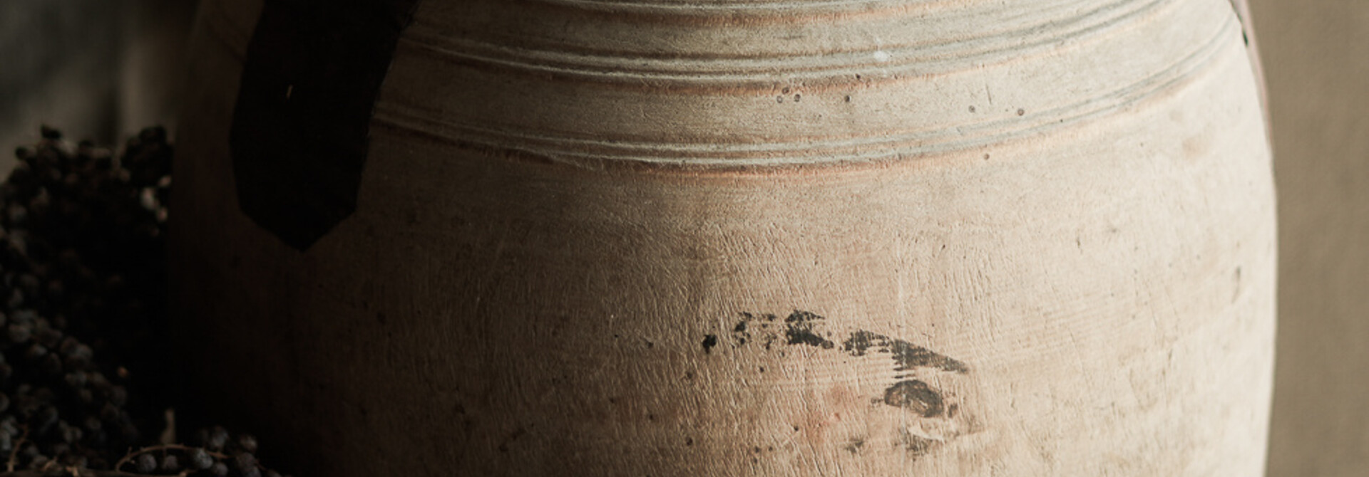 Old wooden Nepalese jug XL