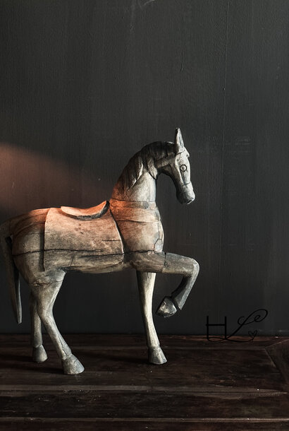 Uniek Authentiek houten paard