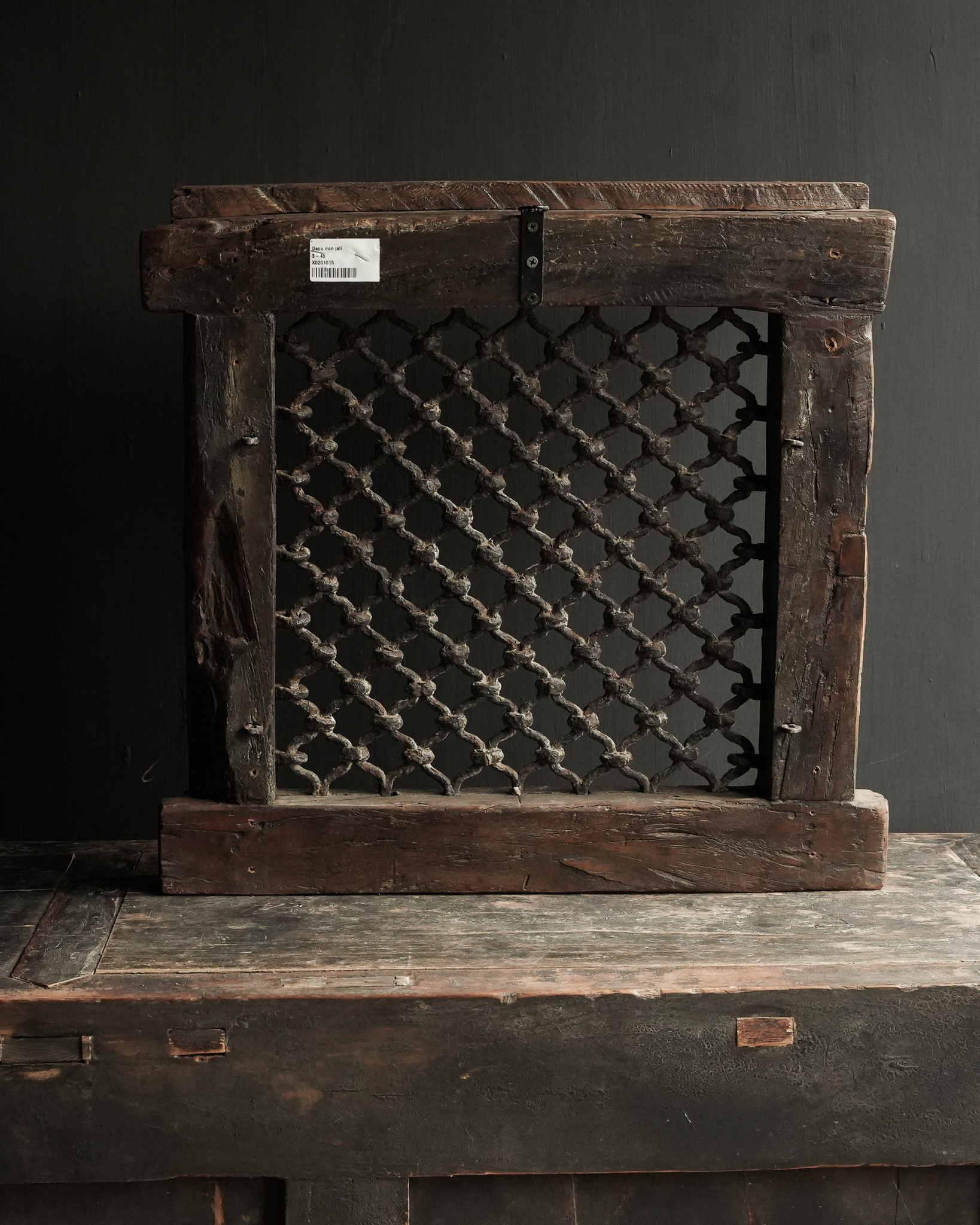 Einzigartiger authentischer Holzladen aus altem Indien-4