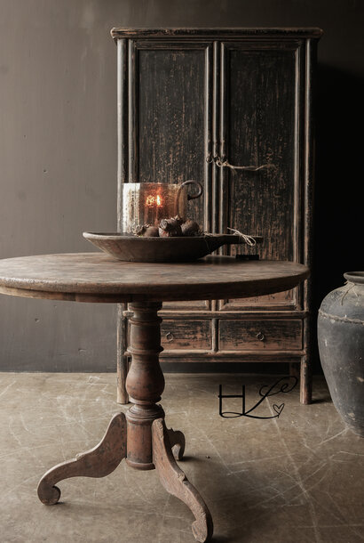 Beautiful antique wooden round table