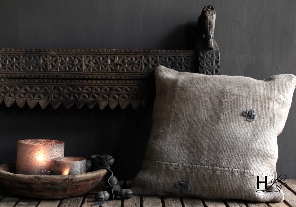 Leather belt with iron camel bells on stand-3