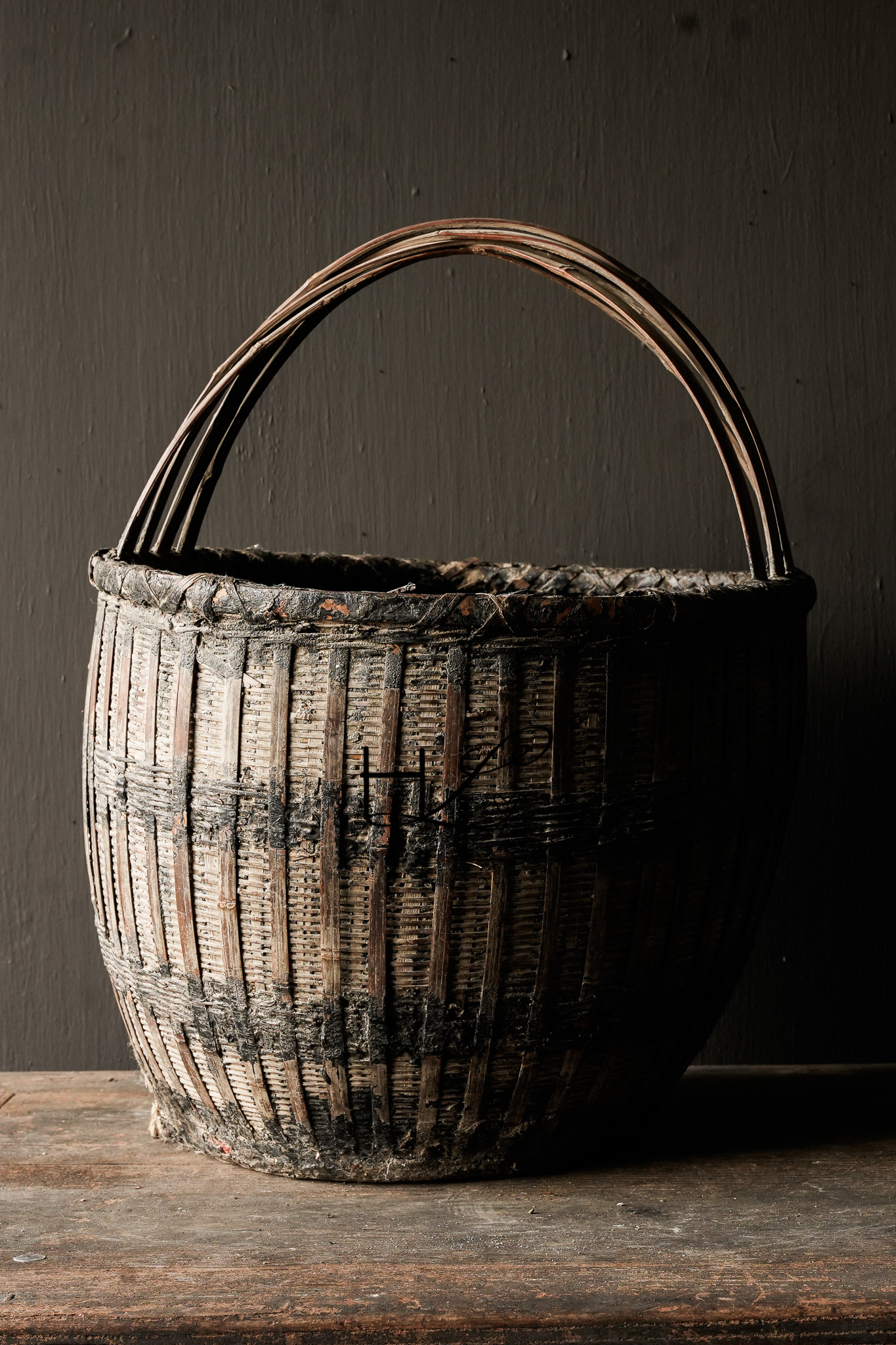 Old Authentic Wicker basket-5