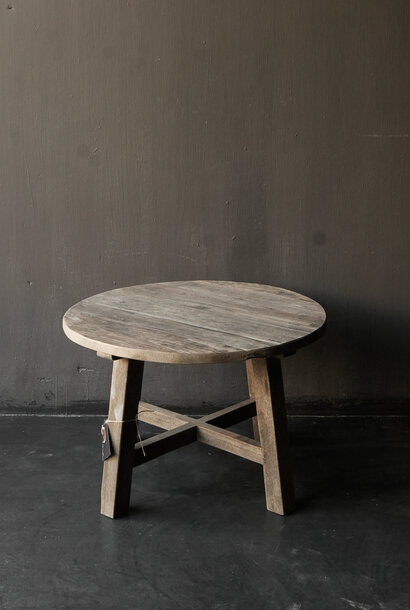 Round Salon/Side table made of old used wood