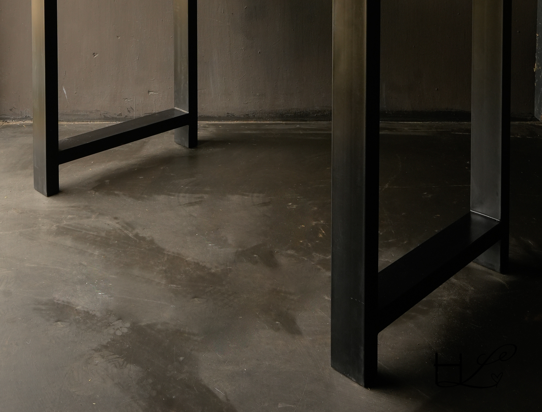 Sturdy wooden bar table with iron legs-4