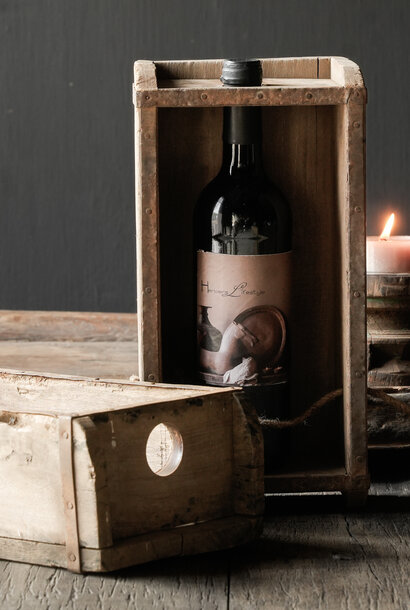 Einzigartiger Weinflaschenhalter aus Holz in Ziegelform