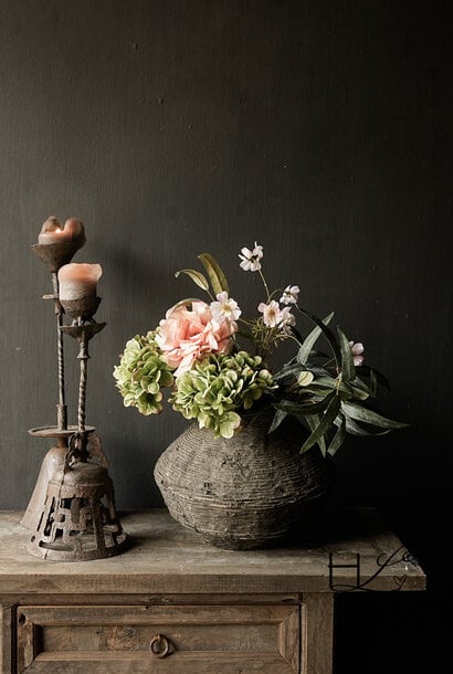 Bunch with two hydrangeas, 1 rose, 1 cosmos rose and a eucalyptus green