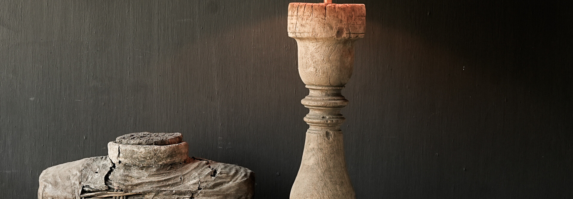Wunderschöner alter Baluster-Lampensockel aus Holz
