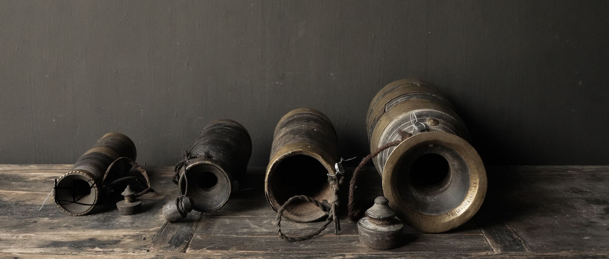 Einzigartige Hoffz-Gläser aus Holz mit Kupferbeschlägen-5