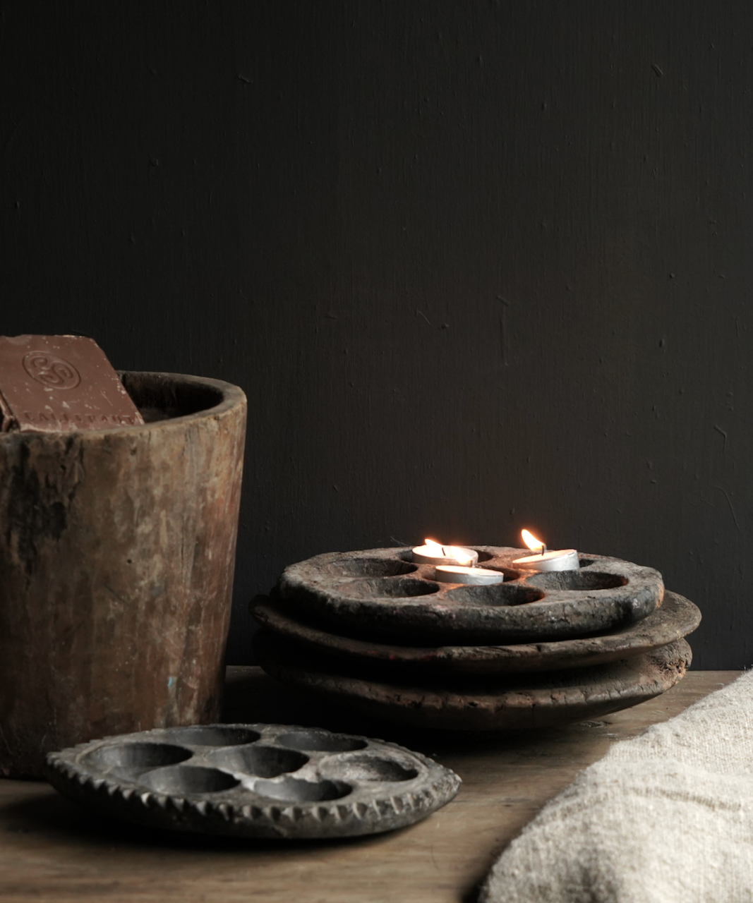 Alter indischer Takoyaki-Poffertjes-Teller aus Stein-2