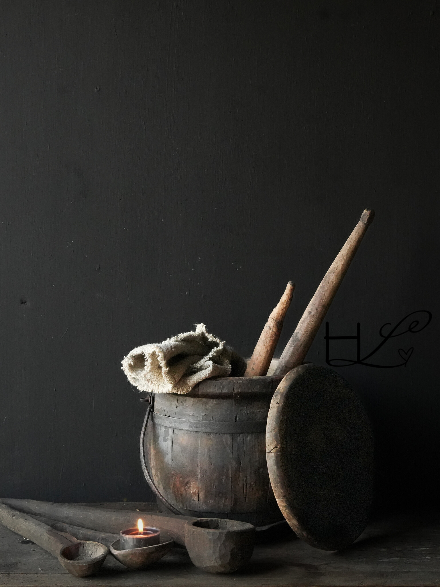 Authentischer alter Holzeimer mit Deckel-1