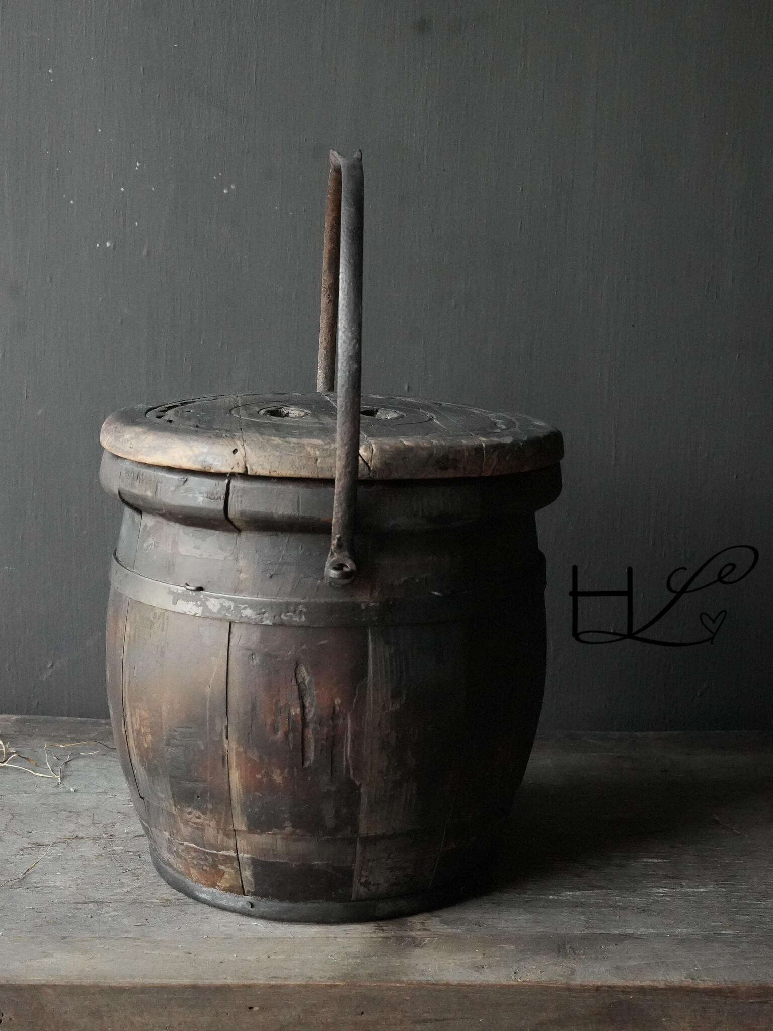 Authentischer alter Holzeimer mit Deckel-5