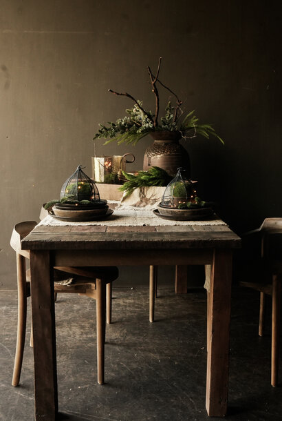 Stabiler alter Esszimmertisch aus Holz