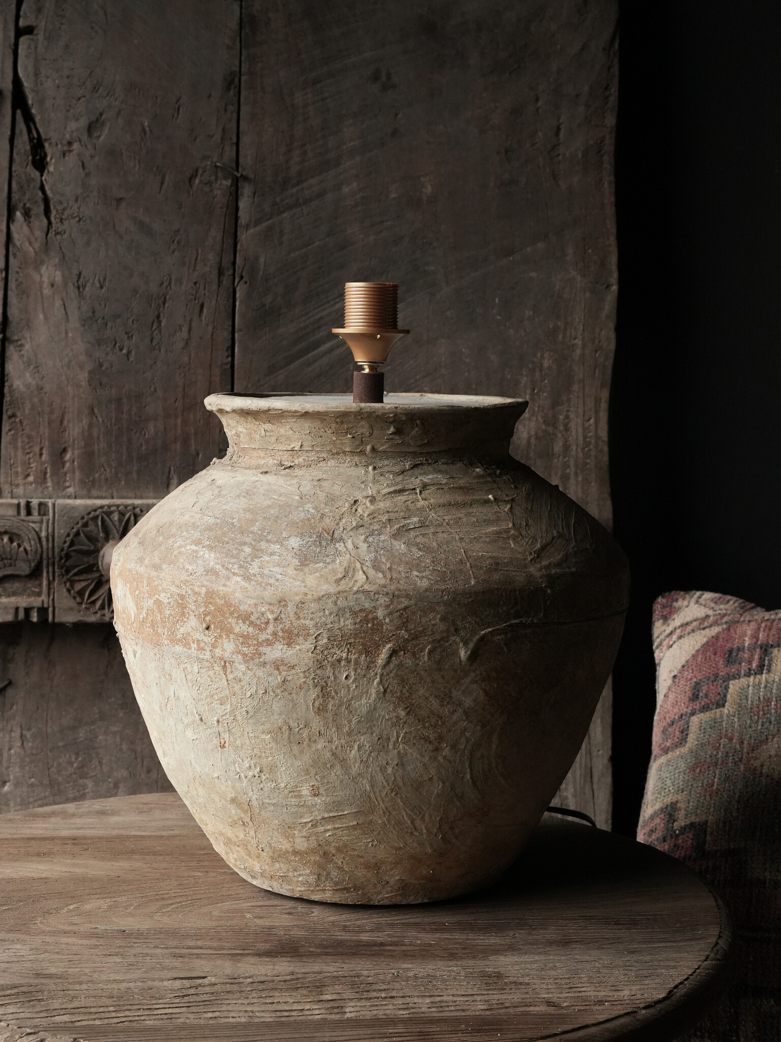 Wabi Sabi imperfecte Kruiklamp van oude Authentieke Waterpot-4